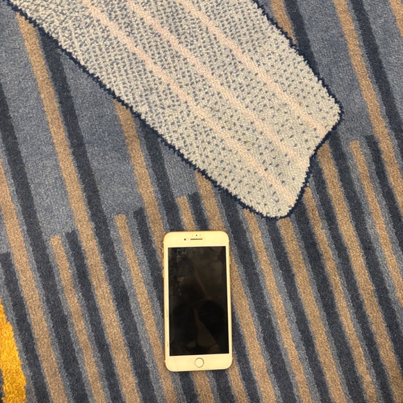 iPhone 8 Plus 256GB/Touch ID working perfectly - Picture 2 of 13